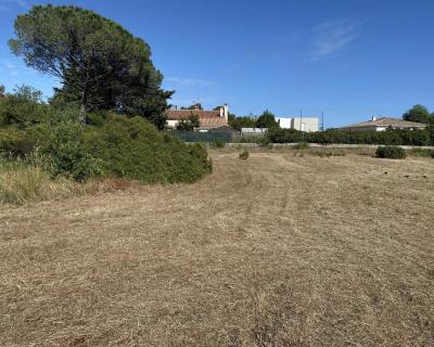 Terrain 2400 m²