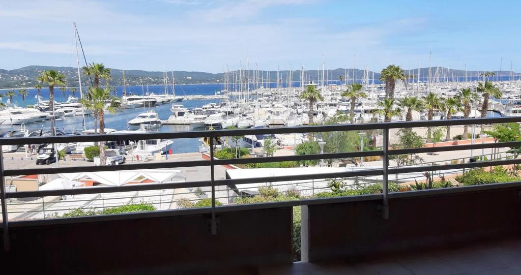 Vente Vente Appartement Cavalaire-sur-Mer - Réf. 5977  - Mandataire immobilier Dorothée Bauthamy - image 1