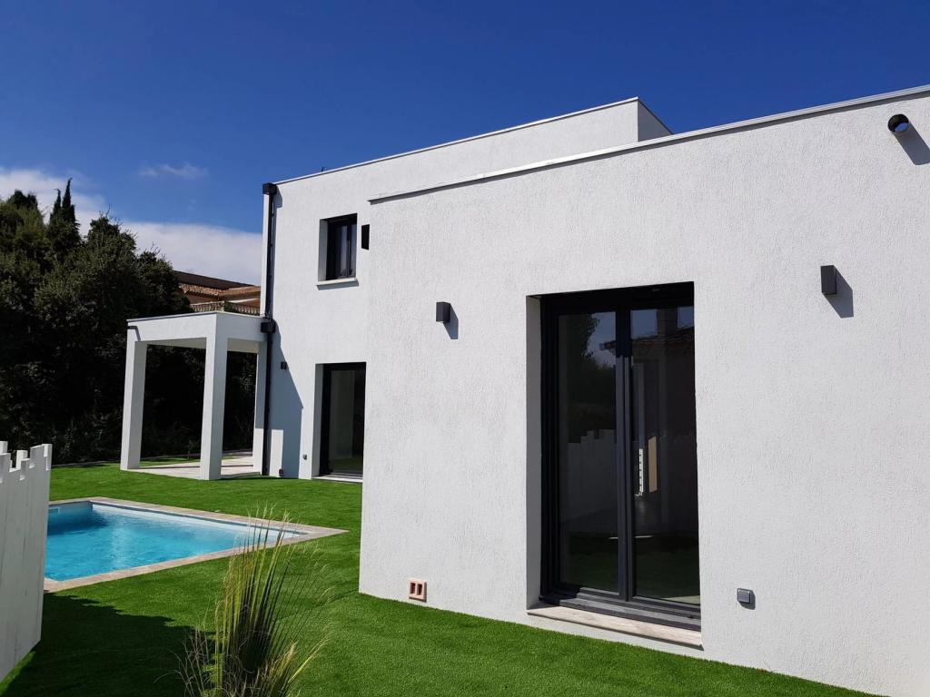 Vente Vente Villa Fréjus - Réf. 3328  - Mandataire immobilier Valérie Lataste - image 1