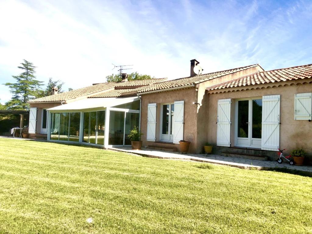 Vente Vente Villa Roquebrune-sur-Argens - Réf. 7262  - Mandataire immobilier Sandrine Lascols - image 1