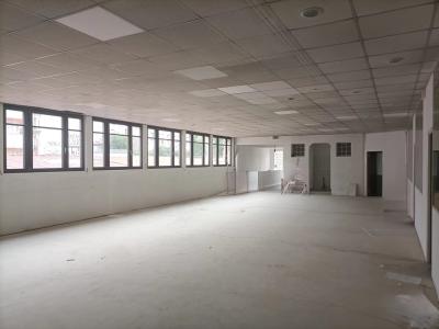 Bureau 315 m²