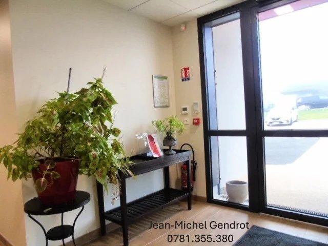 Vente Vente Bureau Saint-Saturnin - Réf. 10464  - Mandataire immobilier Jean-Michel Gendrot - image 1