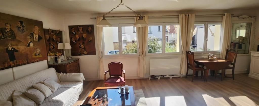 Vente Vente Maison Reims - Réf. 10929  - Mandataire immobilier Laure Lefèvre - image 1