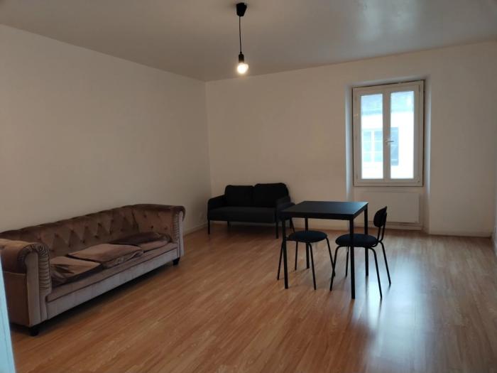 Lorrez-le-Bocage-Préaux 77710 – Immeuble