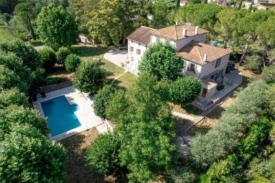 Propriété 420 m²