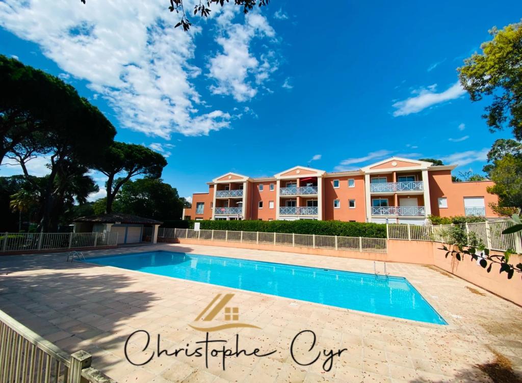 Vente Vente Appartement Saint-Raphaël - Réf. 10619  - Mandataire immobilier Christophe Cyr - image 1