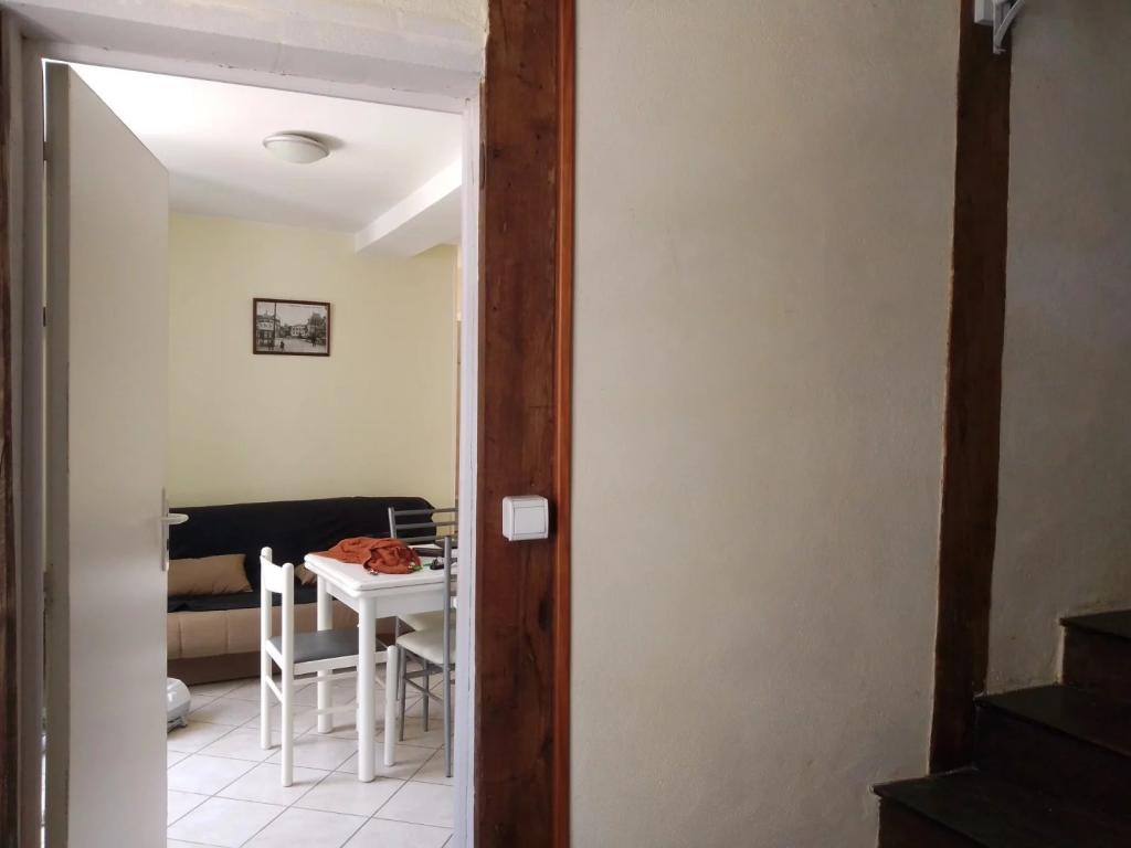 Vente Vente Immeuble Confolens - Réf. 10209  - Mandataire immobilier Amaury Schuster - image 1