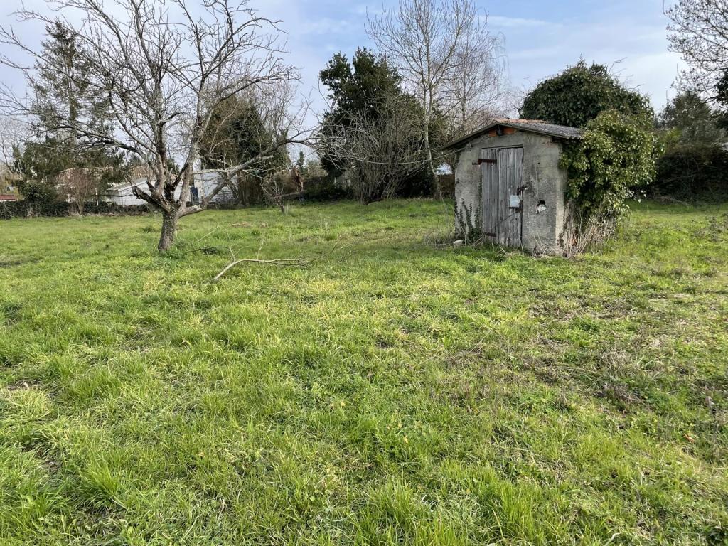 Vente Vente Terrain constructible Saint-Hippolyte - Réf. 10602  - Mandataire immobilier Bruno Duval - image 1