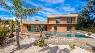 Villa 287.6 m²