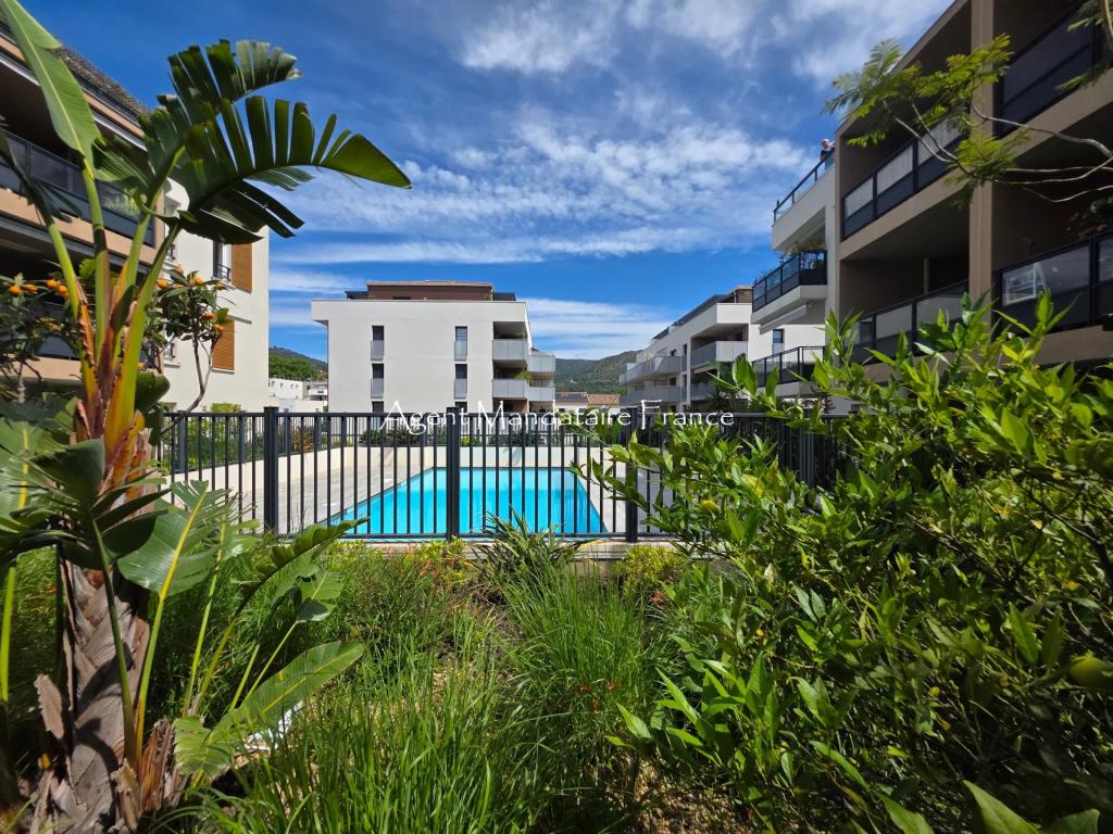 Vente Vente Appartement Le Lavandou - Réf. 11046  - Mandataire immobilier Isabelle Thuillier - image 1