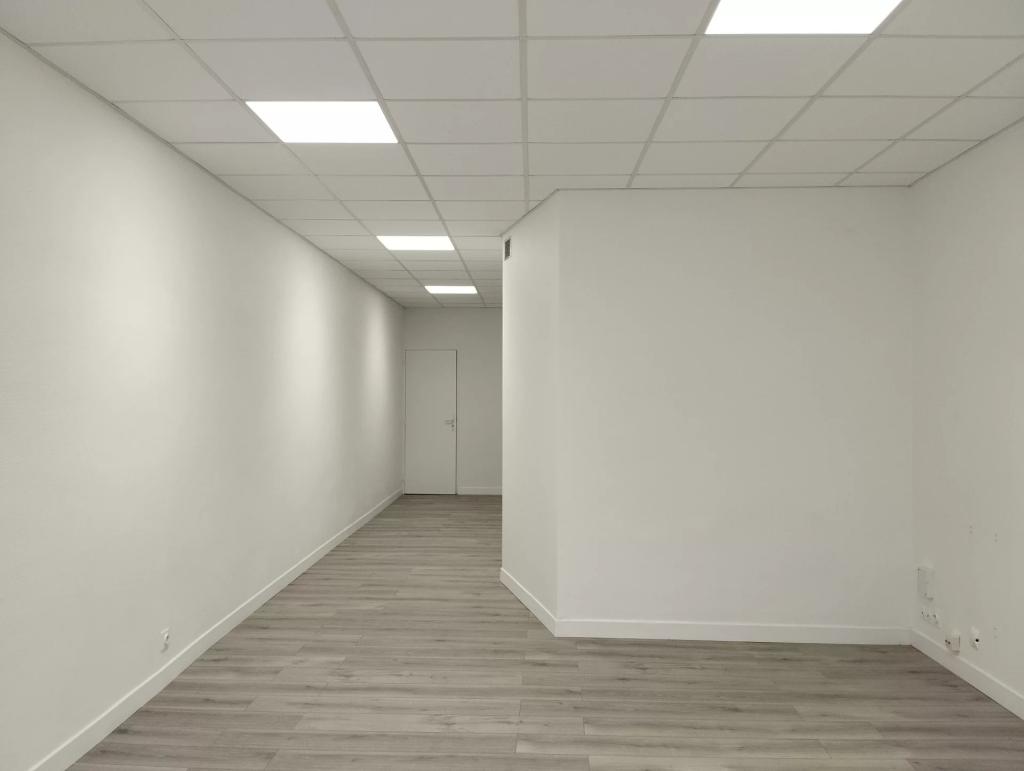 Vente Vente Local commercial Reims - Réf. 8609  - Mandataire immobilier Agent Mandataire France - image 1