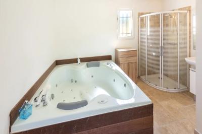 Vente Villa Lorgues - Réf. 9882  - Mandataire immobilier Stéphanie Van De Kadsye - image 9