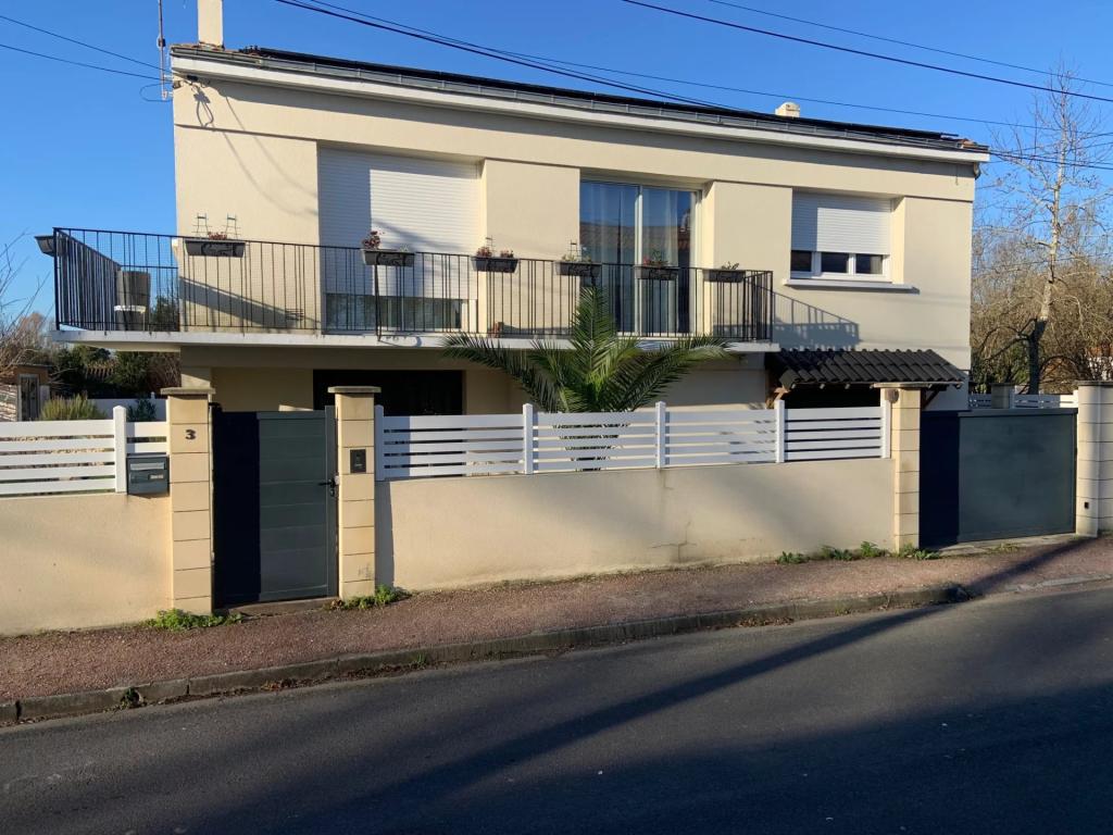 Vente Vente Maison Rochefort - Réf. 10583  - Mandataire immobilier Bruno Duval - image 1