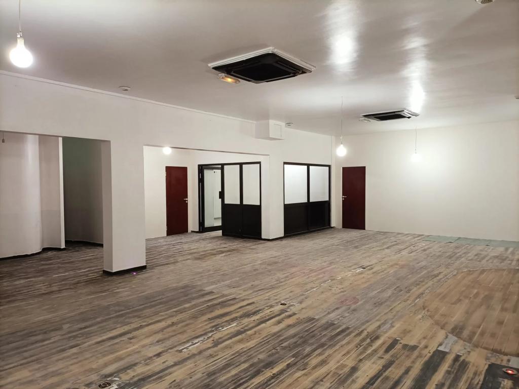 Vente Vente Local Ivry-sur-Seine - Réf. 11217  - Mandataire immobilier Jérôme Karsenti - image 1