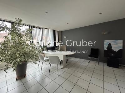 Bureau 104 m²
