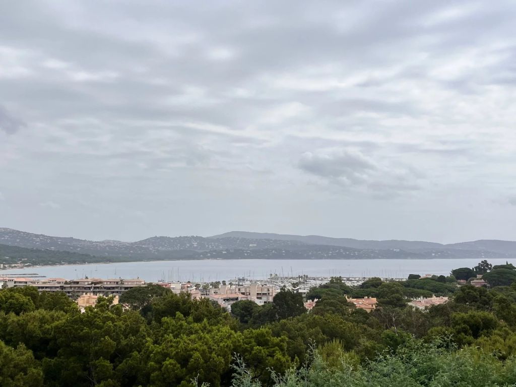 Vente Vente Appartement Cavalaire-sur-Mer - Réf. 10109  - Mandataire immobilier Inès Ribeiro - image 1