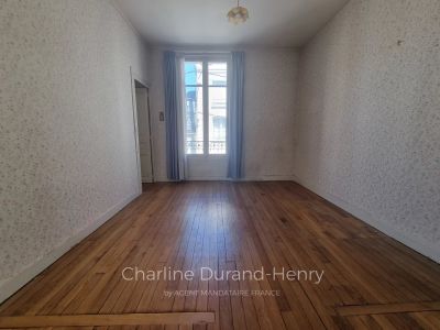 Ensemble immobilier 109.21 m²