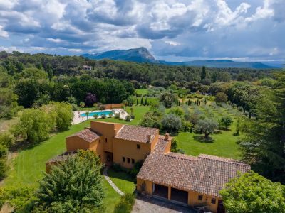 Propriété 307 m²
