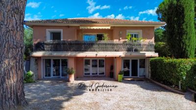Fréjus 83600 – Appartement