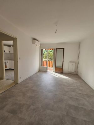 Vente Studio Saint-Raphaël - Réf. 10059  - Mandataire immobilier Stéphanie Van De Kadsye - image 3