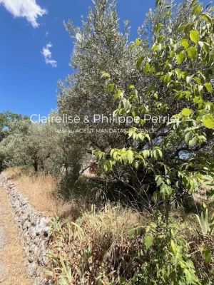 Terrain constructible 750 m²