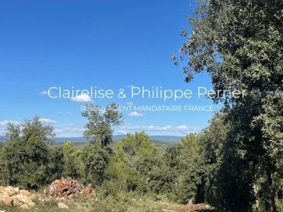 Terrain constructible 2214 m²