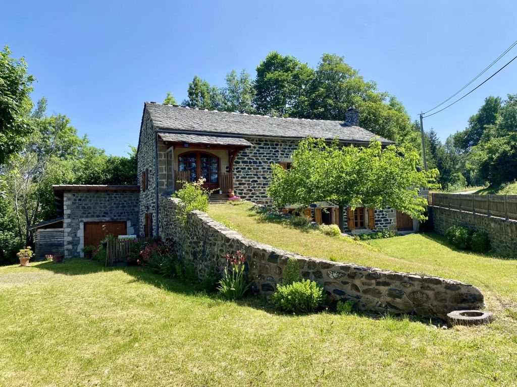 Vente Vente Ferme Saint-Julien-Chapteuil - Réf. 11234  - Mandataire immobilier Zoé Scardone - image 1