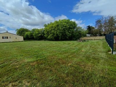 Vente Terrain constructible Saint-Marcel-de-Careiret - Réf. 10927  - Mandataire immobilier Christine Paolini - image 2