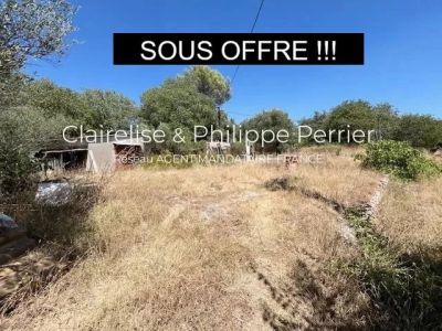 Terrain constructible 750 m²