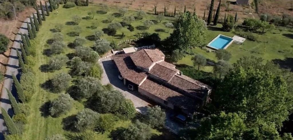 Les Arcs 83460 – Propriété