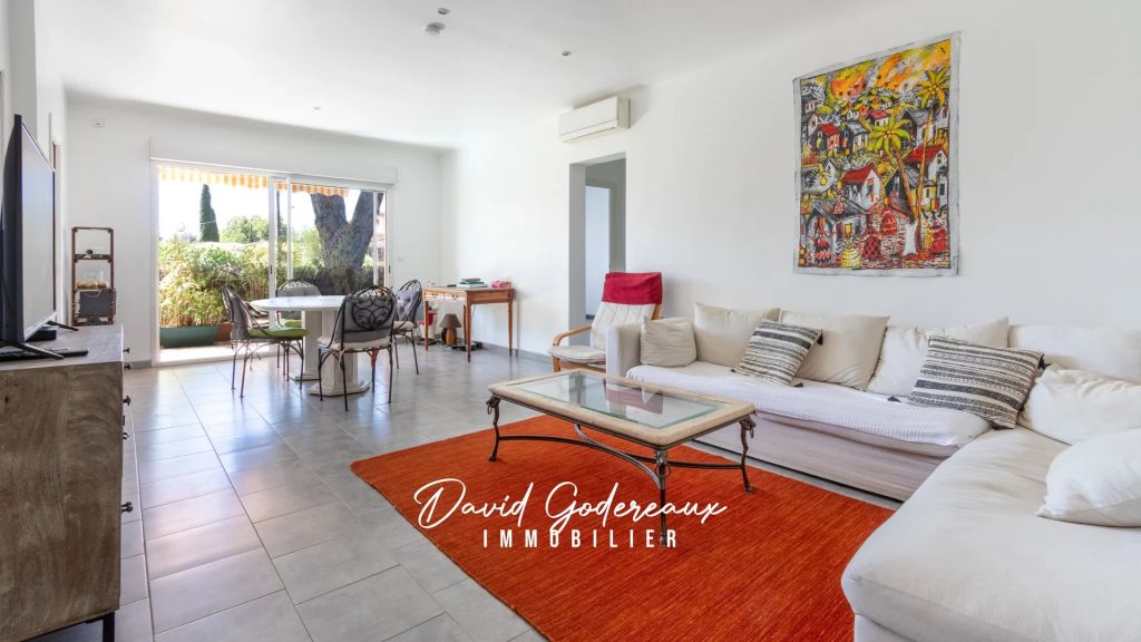 Fréjus 83600 – Appartement