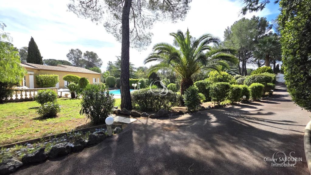 Roquebrune-sur-Argens 83520 – Villa