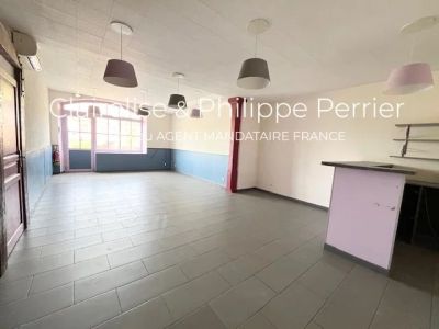 Vente Commerce Lorgues - Réf. 11169  - Mandataire immobilier Clairelise Perrier - image 2