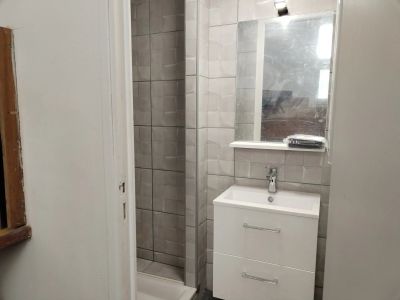 Lorrez-le-Bocage-Préaux 77710 – Immeuble