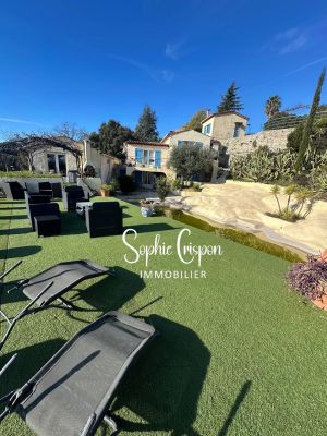 Les Adrets-de-l'Estérel 83600 – Ensemble immobilier