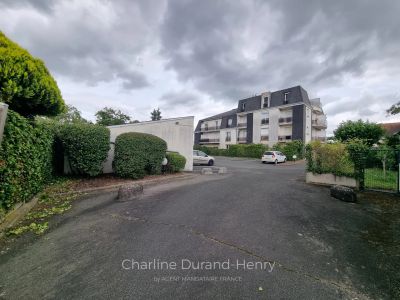 Fleury-les-Aubrais 45400 – Parking