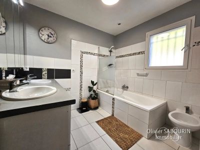 Vente Villa Le Muy - Réf. 11077  - Mandataire immobilier Olivier Sabourin - image 12