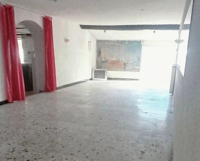 La Palme 11480 – Local commercial