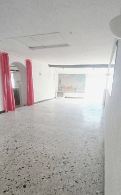 La Palme 11480 – Local commercial