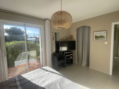 Tavernes 83670 – Villa