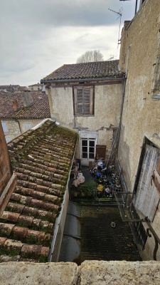 Condom 32100 – Immeuble