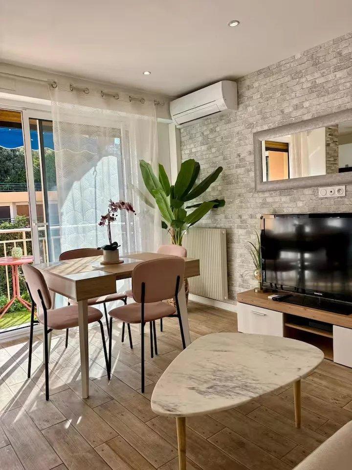 Vente Vente Studio Saint-Raphaël - Réf. 12210  - Mandataire immobilier Caroline Gibeaux - image 1