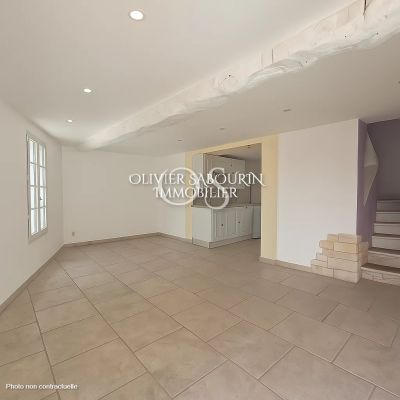 Vente Maison de village Roquebrune-sur-Argens - Réf. 11836  - Mandataire immobilier Olivier Sabourin - image 2