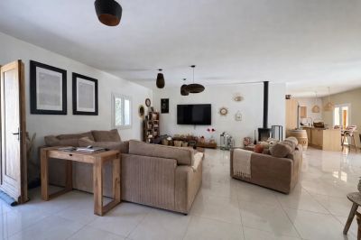 Les Arcs 83460 – Maison