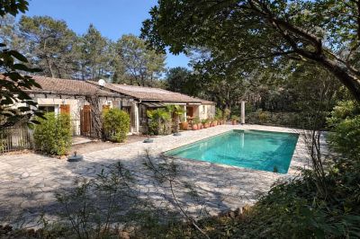 Les Arcs 83460 – Maison