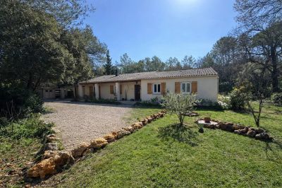 Les Arcs 83460 – Maison