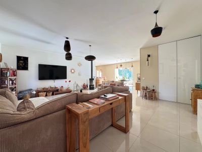 Les Arcs 83460 – Maison