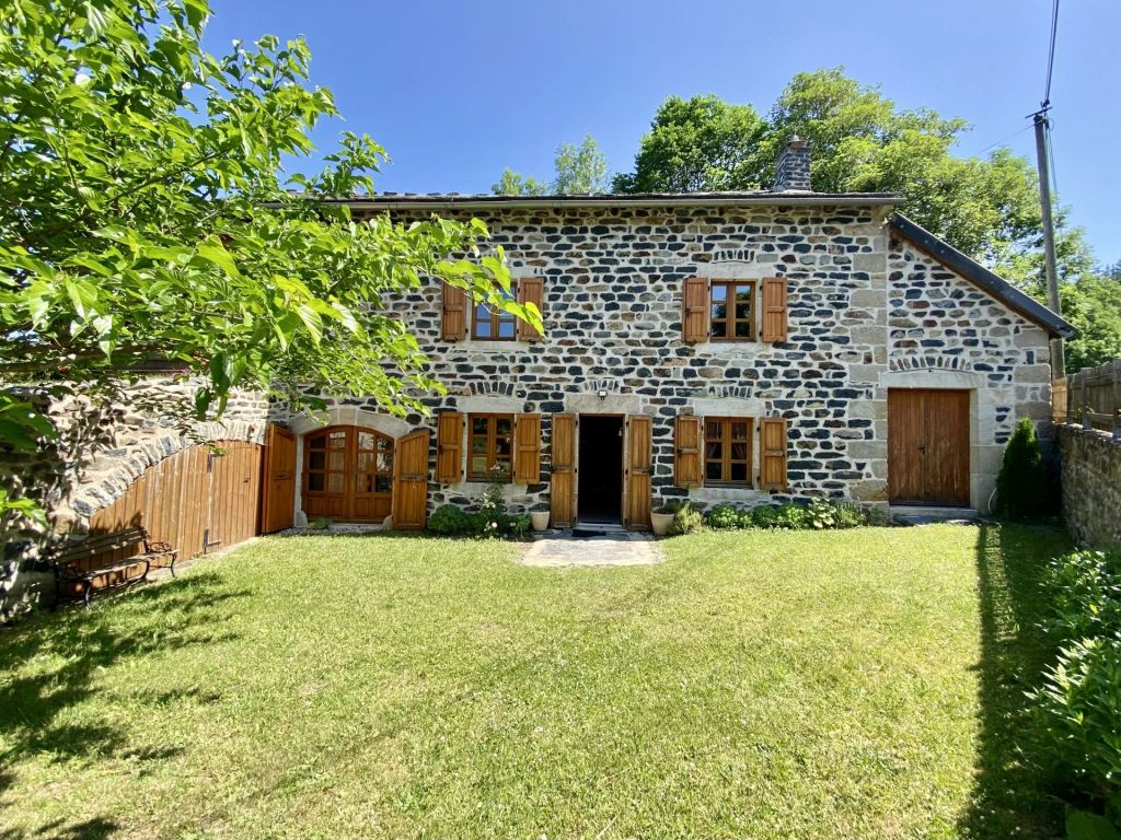 Vente Vente Ferme Saint-Julien-Chapteuil - Réf. 11234  - Mandataire immobilier Zoé Scardone - image 1