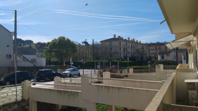 Aubagne 13400 – Local commercial