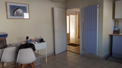Aubagne 13400 – Local commercial